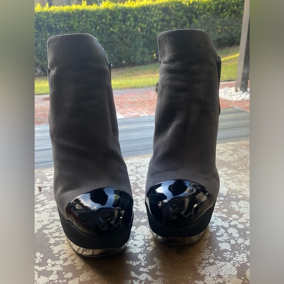 CASADEI FABULOUS grey suede platform boots. Size 8 1/2 - Picture 11 of 16